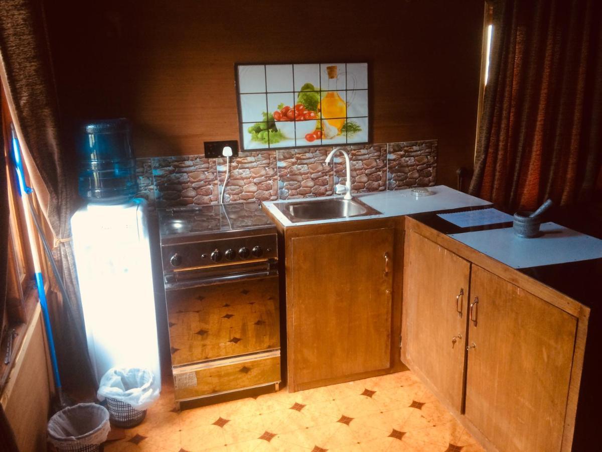 누와라 엘리야 Wood Cabana Nuwaraeliya B&B 외부 사진